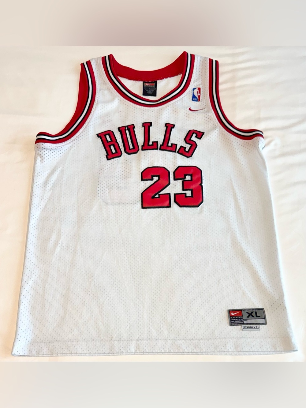 Vintage 90s Nike NBA Chicago Bulls Michael Jordan White Jersey Youth XL